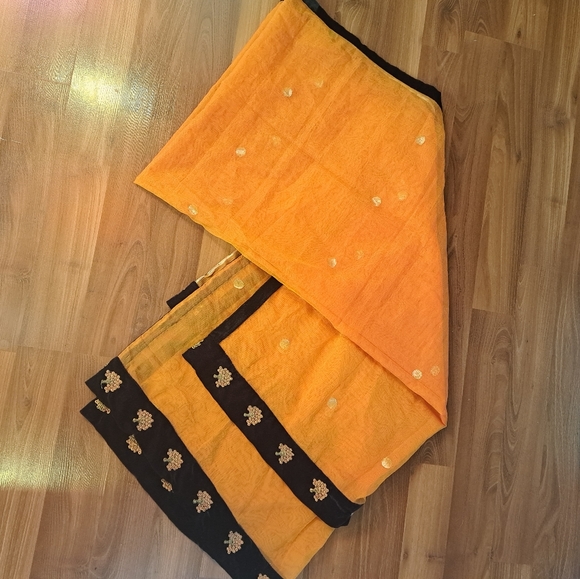 Black Beaded Velvet Orange Sheer Ethnic Indian Sari Bohemian Outfit Set - Picture 6 of 8